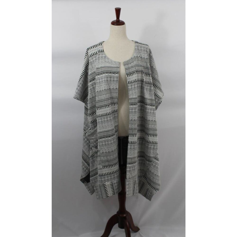 DRESS TO KILL Jane Mohr OS M L XL Gray Black Print Short Sleeve Cardigan Jacket